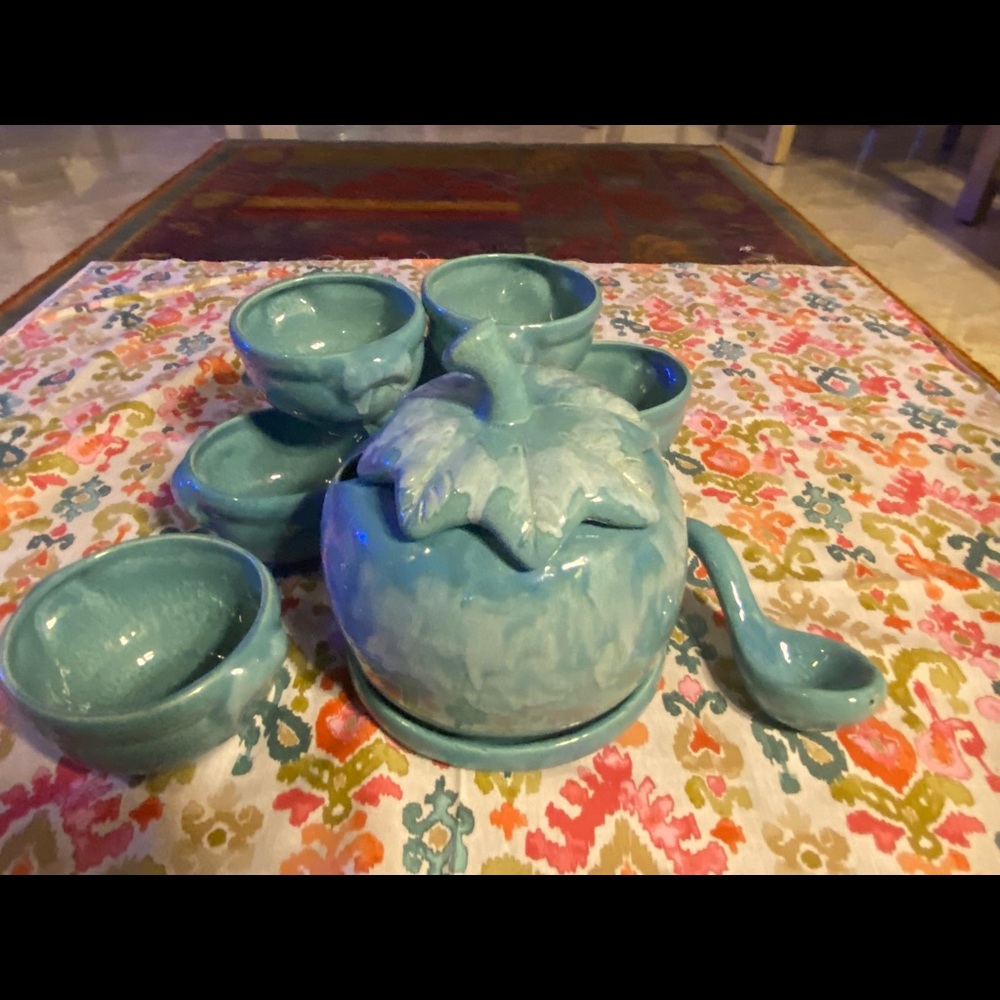 Pumpkin Tureen with Bowls